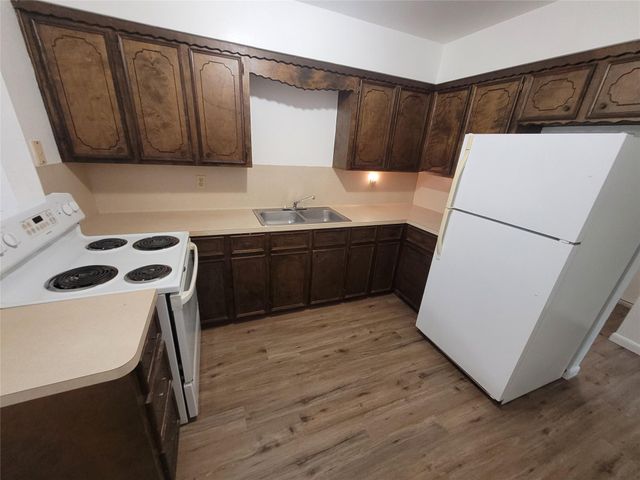 205 2nd Ave 1 & 2, Smithville, TX 78957