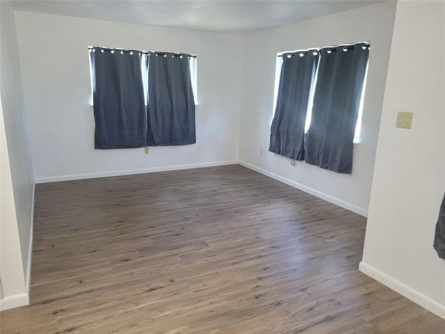 205 2nd Ave 1 & 2, Smithville, TX 78957