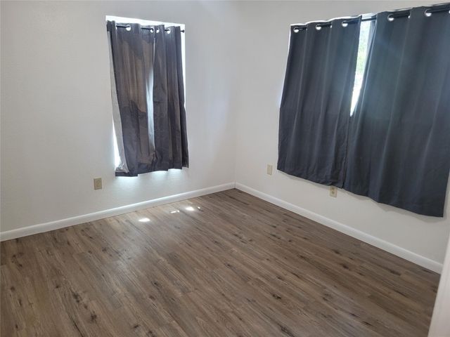 205 2nd Ave 1 & 2, Smithville, TX 78957