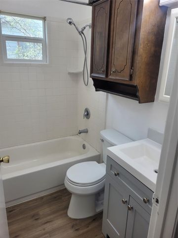 205 2nd Ave 1 & 2, Smithville, TX 78957