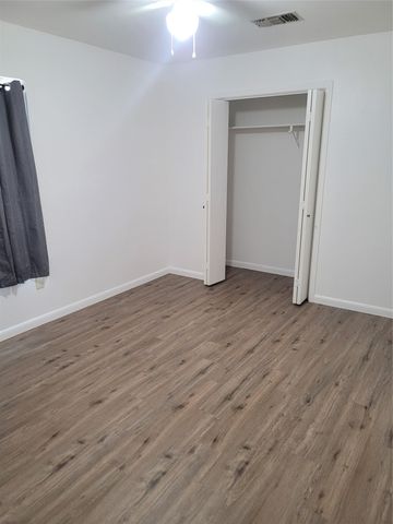 205 2nd Ave 1 & 2, Smithville, TX 78957