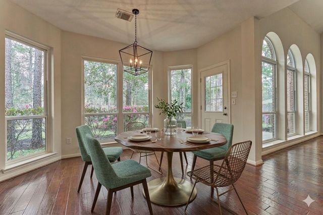 18 Gallant Oak Place, The Woodlands, TX 77381