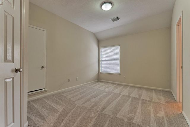 18 Gallant Oak Place, The Woodlands, TX 77381