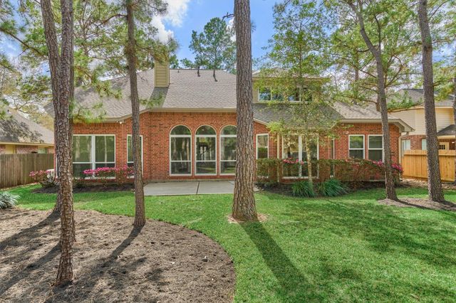 18 Gallant Oak Place, The Woodlands, TX 77381