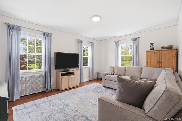 325 Frank Avenue, Mamaroneck, NY 10543