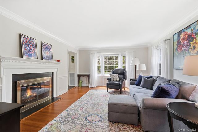 325 Frank Avenue, Mamaroneck, NY 10543