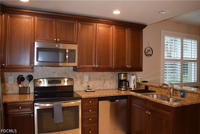 6661 Alden Woods 101, Naples, FL 34113