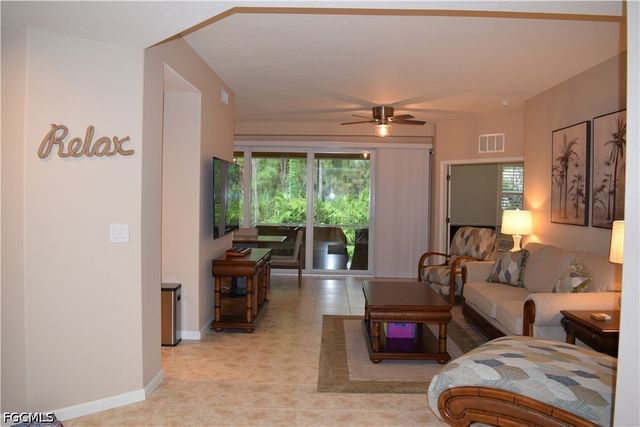 6661 Alden Woods 101, Naples, FL 34113