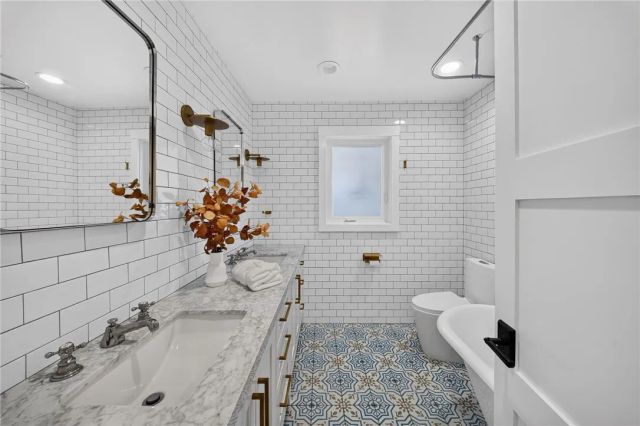 1609 Ruth, Newport Beach, CA 92660