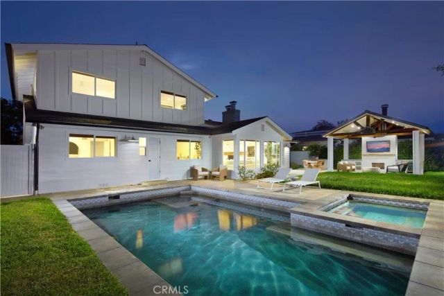 1609 Ruth, Newport Beach, CA 92660