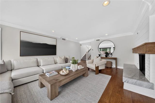 1609 Ruth, Newport Beach, CA 92660
