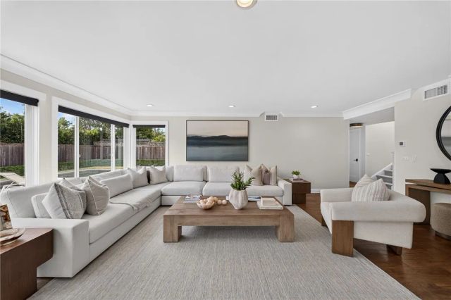 1609 Ruth, Newport Beach, CA 92660