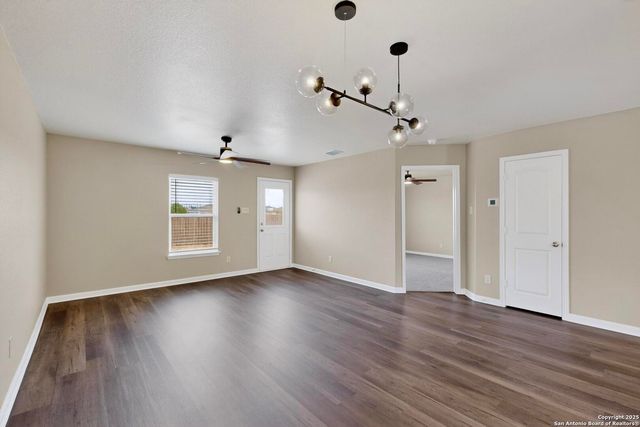 2854 Praline Ferry, Converse, TX 78109