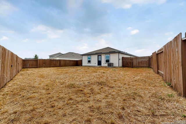 2854 Praline Ferry, Converse, TX 78109