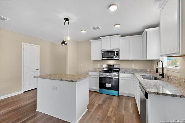 2854 Praline Ferry, Converse, TX 78109