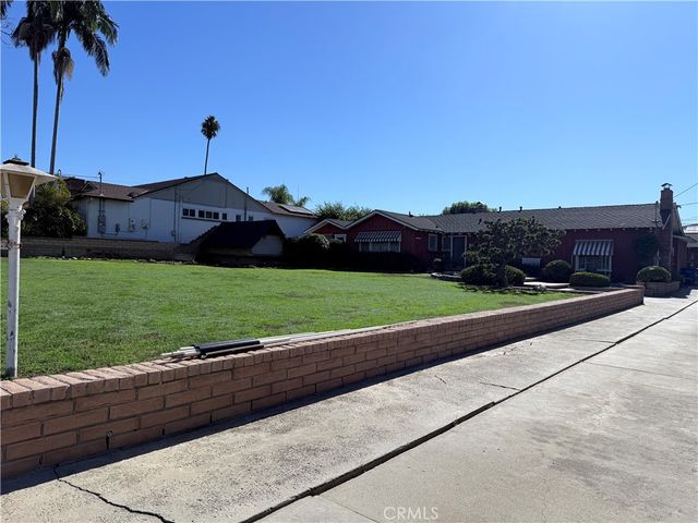 14726 Broadway, Whittier, CA 90604