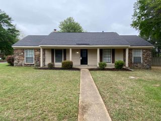 7136 DEVINE ST, Bartlett, TN 38133