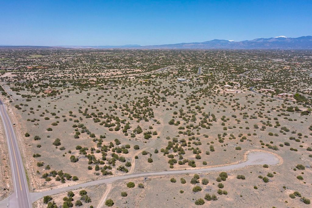 7 & 11 Calle Monte Vista, Santa Fe, NM 87507