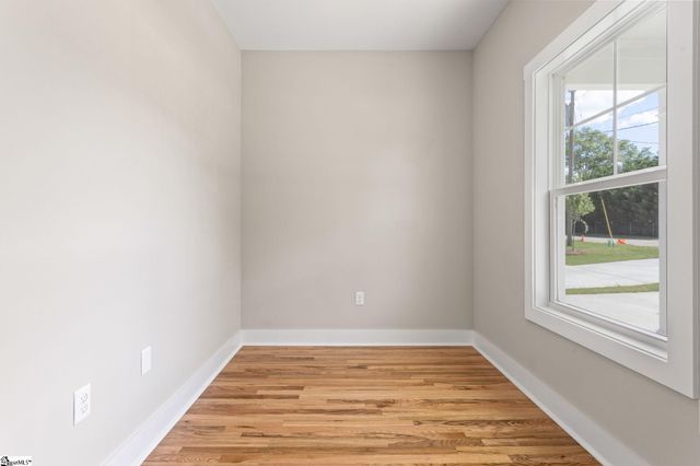 18 N Georgia Avenue, Greenville, SC 29611