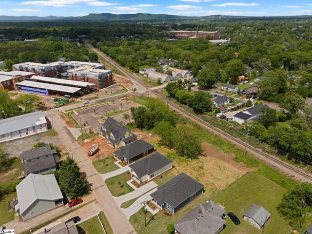 18 N Georgia Avenue, Greenville, SC 29611