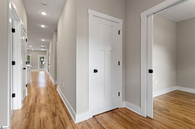 18 N Georgia Avenue, Greenville, SC 29611