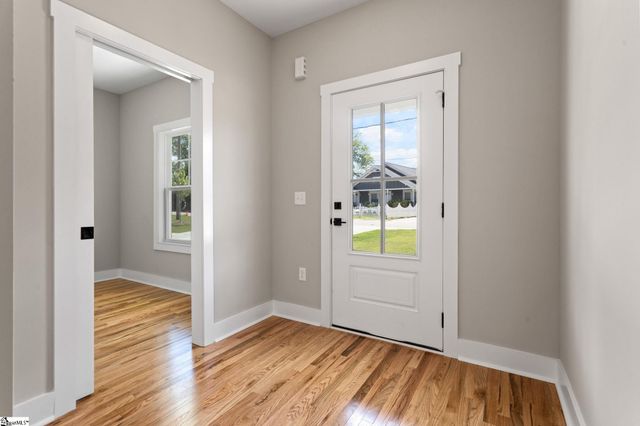 18 N Georgia Avenue, Greenville, SC 29611