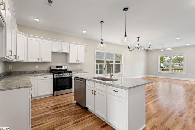 18 N Georgia Avenue, Greenville, SC 29611