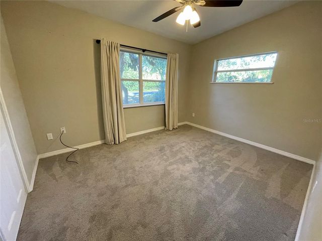 301 AVENUE E, Chuluota, FL 32766