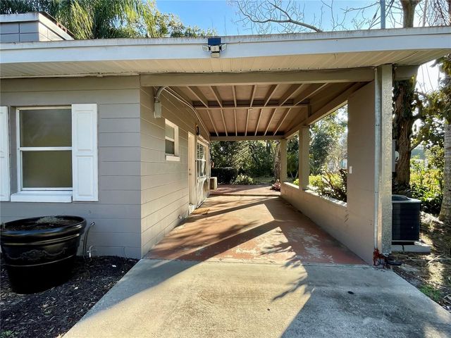 301 AVENUE E, Chuluota, FL 32766