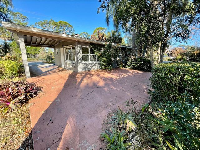 301 AVENUE E, Chuluota, FL 32766