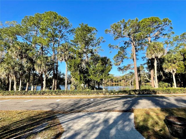 301 AVENUE E, Chuluota, FL 32766