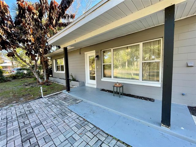 301 AVENUE E, Chuluota, FL 32766