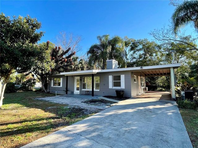 301 AVENUE E, Chuluota, FL 32766
