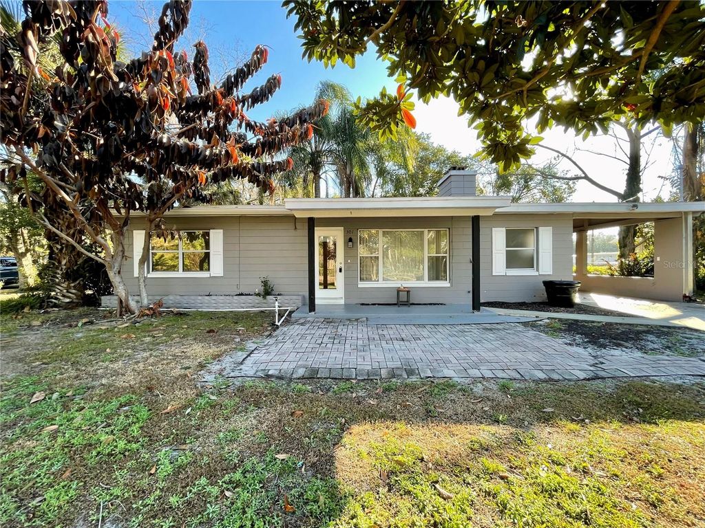 301 AVENUE E, Chuluota, FL 32766