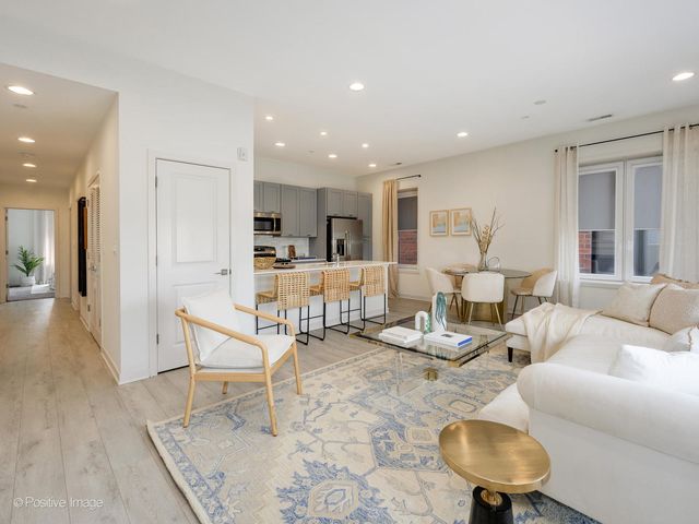 7353 W GRAND Avenue 3E, Elmwood Park, IL 60707