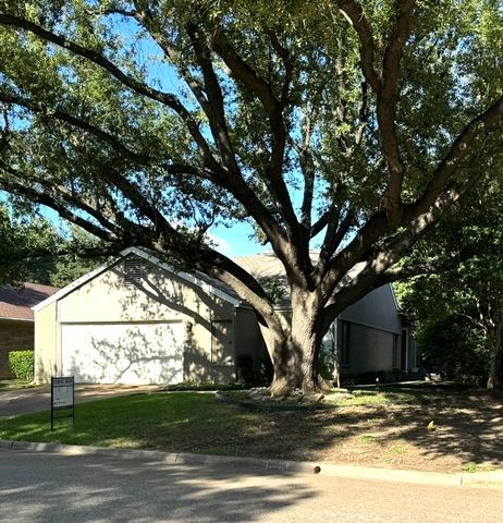 14900 Le Grande Drive, Addison, TX 75001
