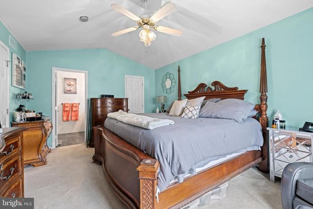 723 THORNHILL DR, Collegeville, PA 19426