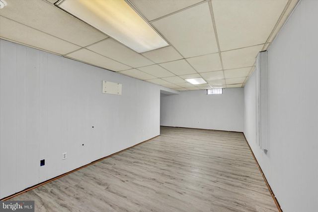 502 THERESA AVE, Essex, MD 21221