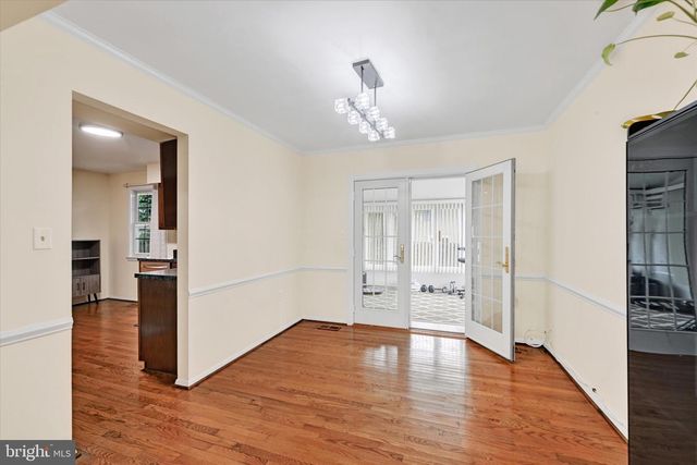 502 THERESA AVE, Essex, MD 21221