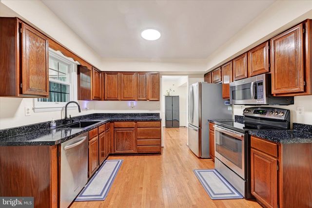 502 THERESA AVE, Essex, MD 21221