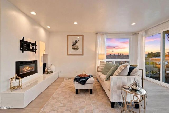 2301 Chico Court, Oxnard, CA 93035