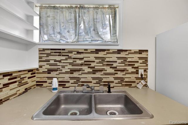 1459 Grove Road, Ypsilanti, MI 48198