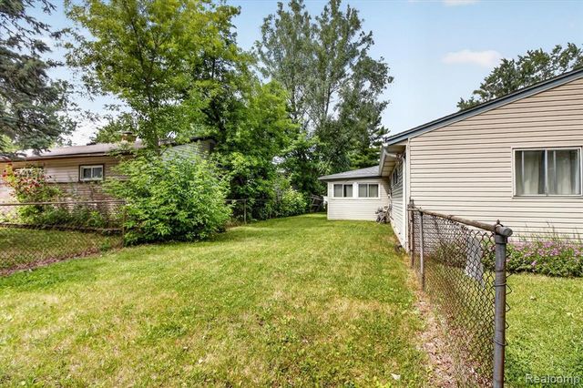 1459 Grove Road, Ypsilanti, MI 48198