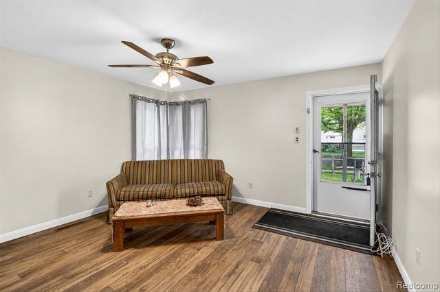1459 Grove Road, Ypsilanti, MI 48198