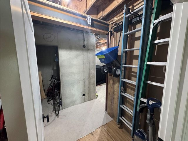 15597 W 168th Place, Olathe, KS 66062