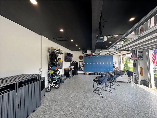15597 W 168th Place, Olathe, KS 66062