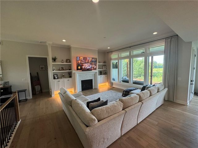 15597 W 168th Place, Olathe, KS 66062