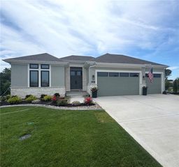 15597 W 168th Place, Olathe, KS 66062