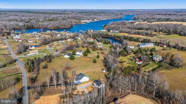 206 SECLUSION SHORES DR, Mineral, VA 23117