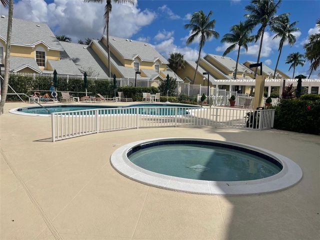 6324 LA COSTA Drive K, Boca Raton, FL 33433